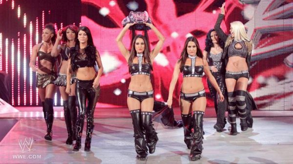 600px x 336px - Bella Twins â€“ Place to Be Nation